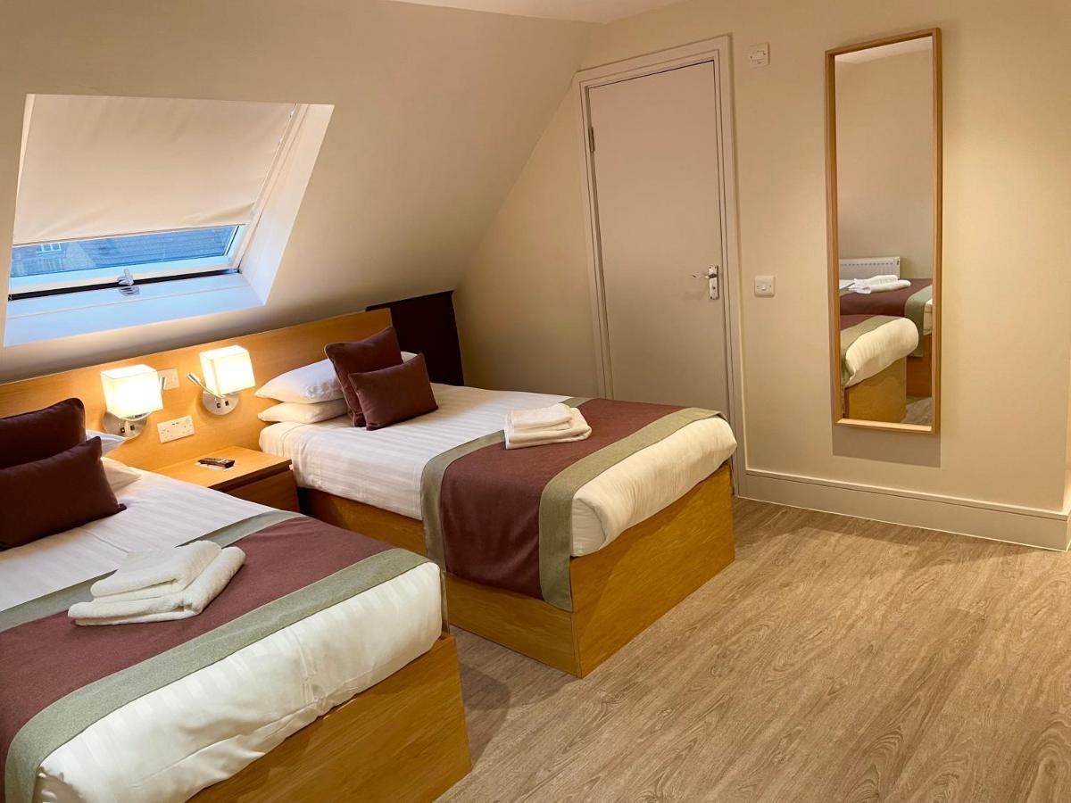 Holtwhites Hotel Enfield