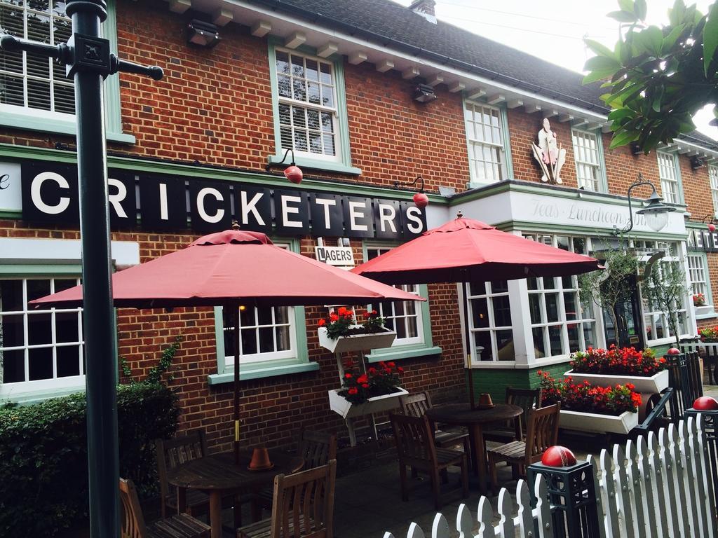 Holtwhites Hotel Enfield