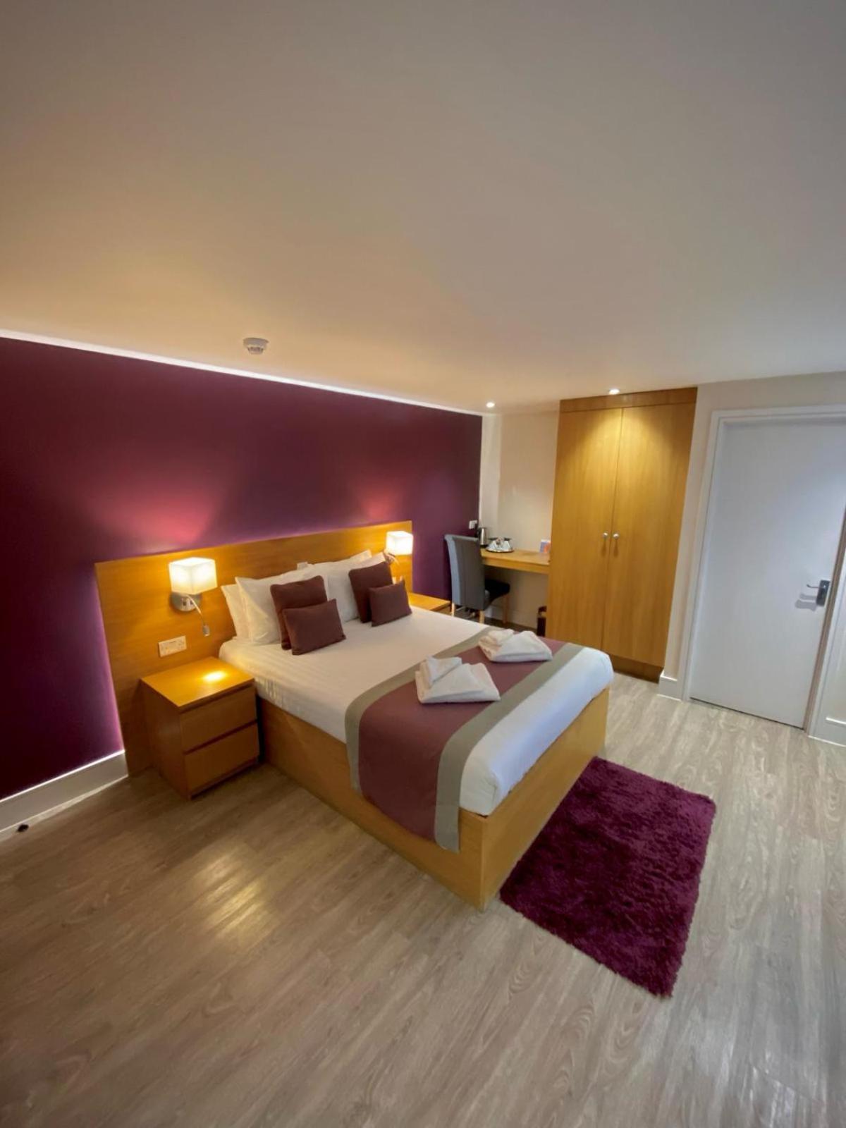 Hotel Holtwhites